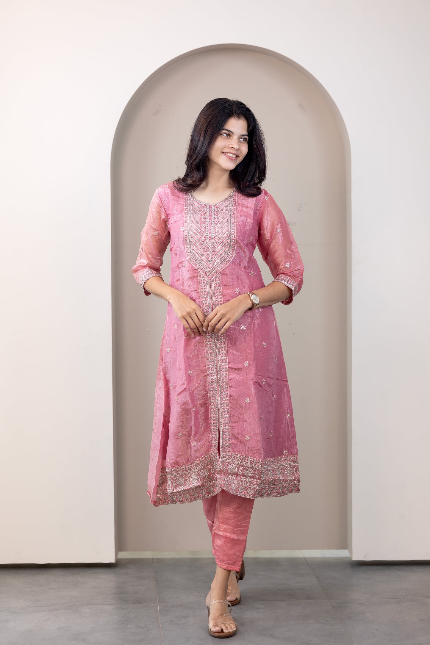 Aaradhya embroided kurti set in pink