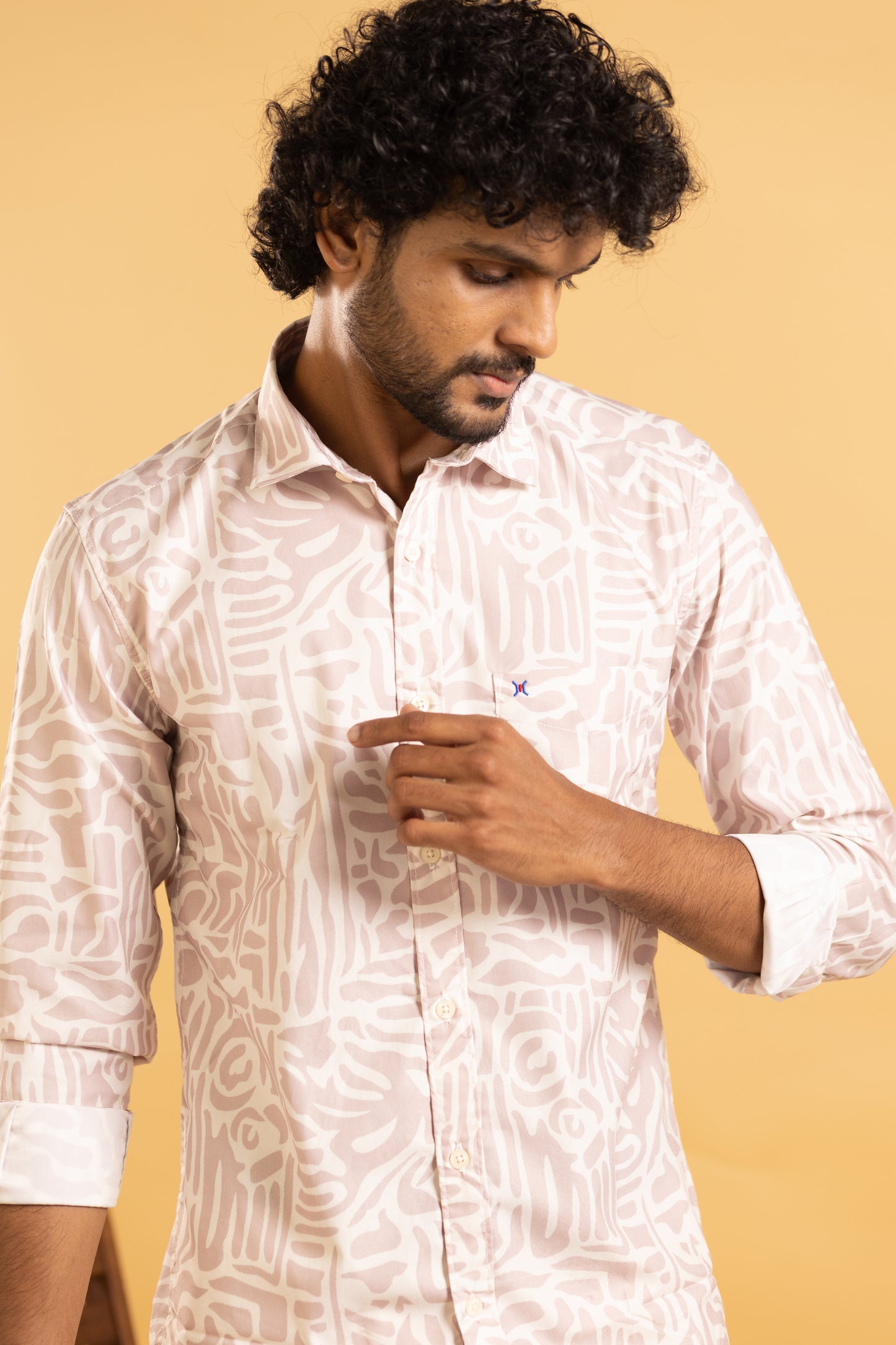 Men's full sleeve shirt in ivory with a floral print