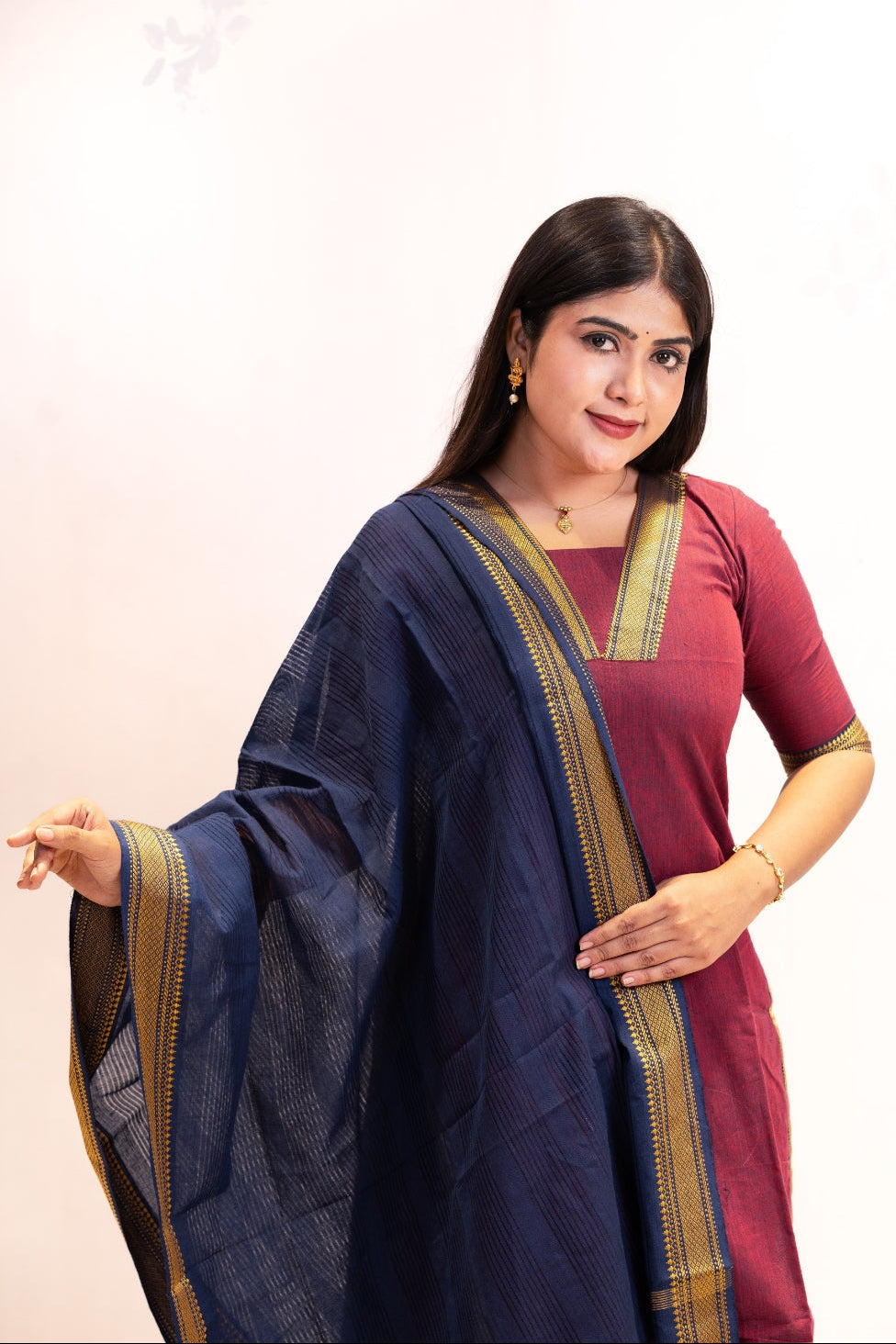 Preya Mulberry pink & Navy blue South cotton Mangalagiri, zari bordered