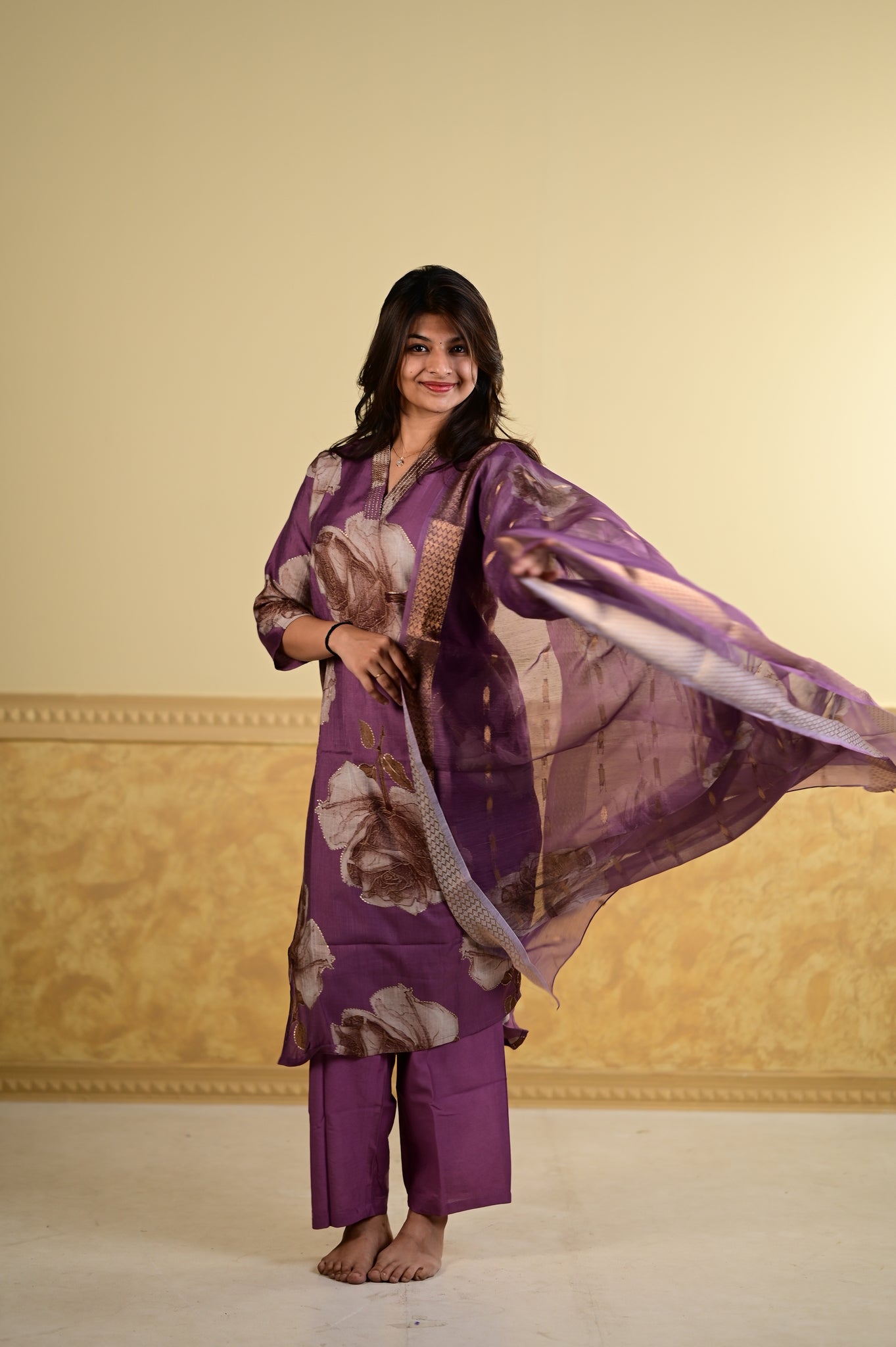Aaradhana salwar set in maroon with vertican fabric