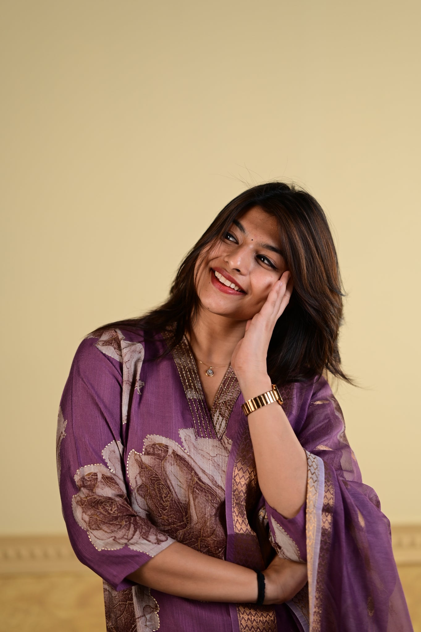 Aaradhana salwar set in maroon with vertican fabric