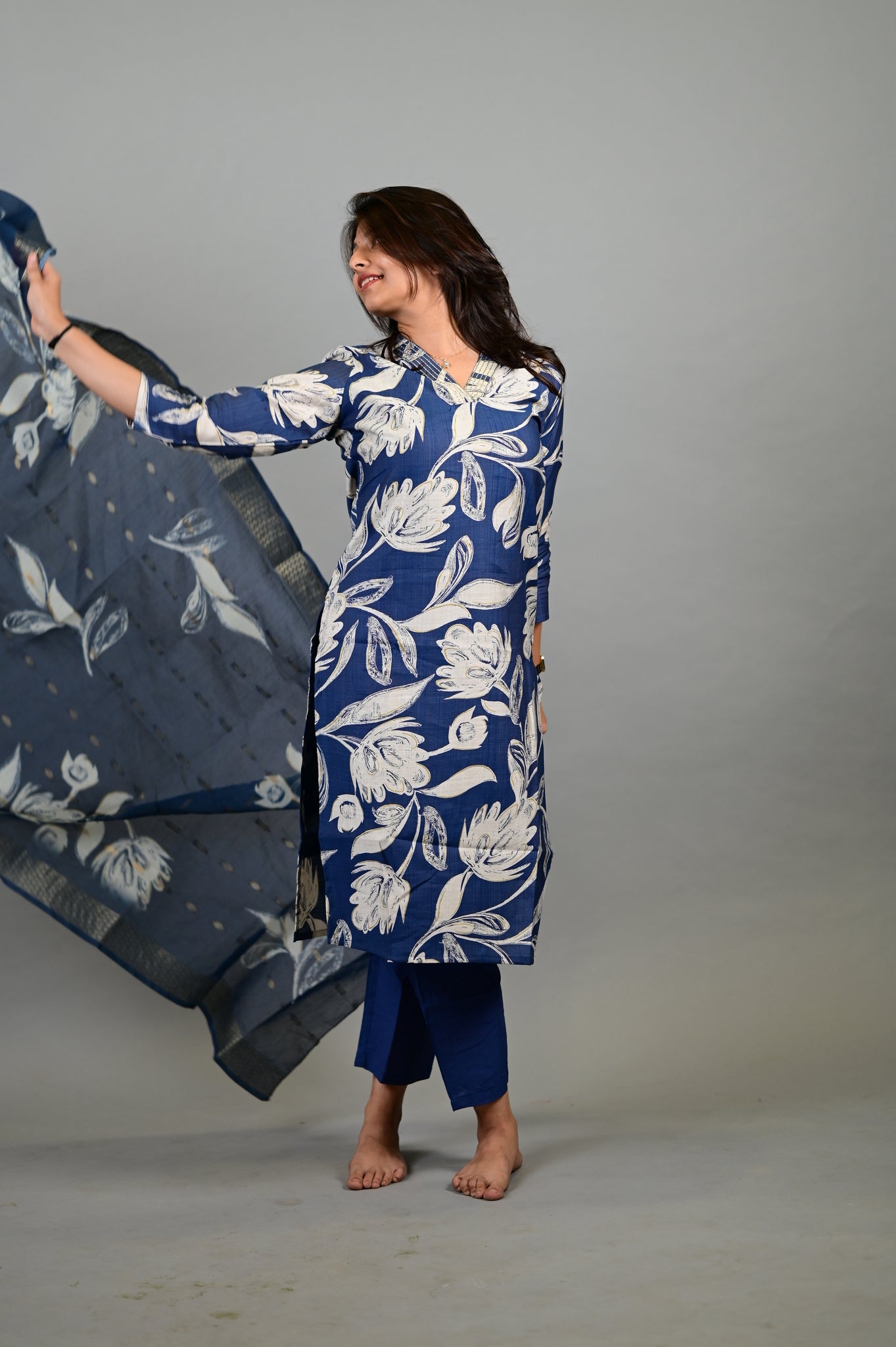 Sahithya salwar set in navy blue with flower design in vertican fabric