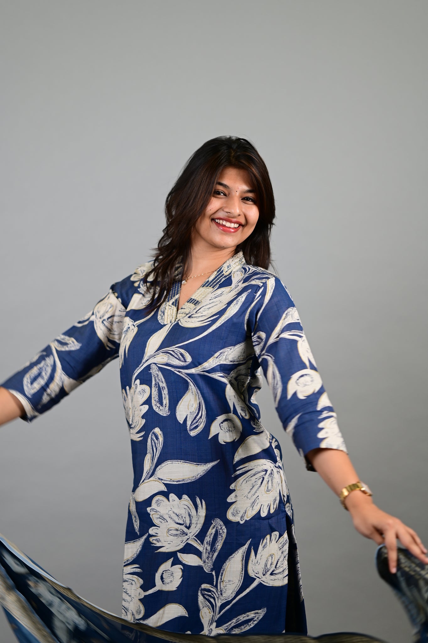 Sahithya salwar set in navy blue with flower design in vertican fabric