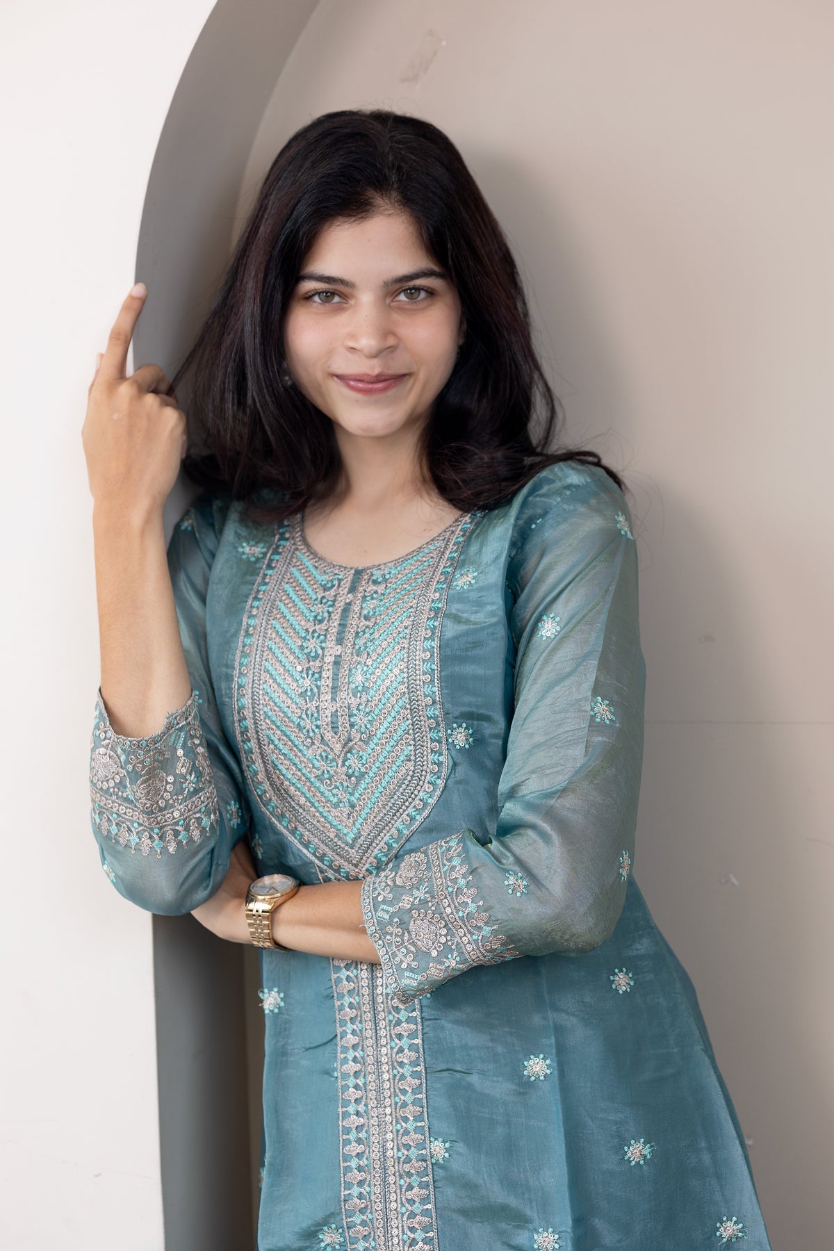 Aaradhya embroided kurti set in sky blue