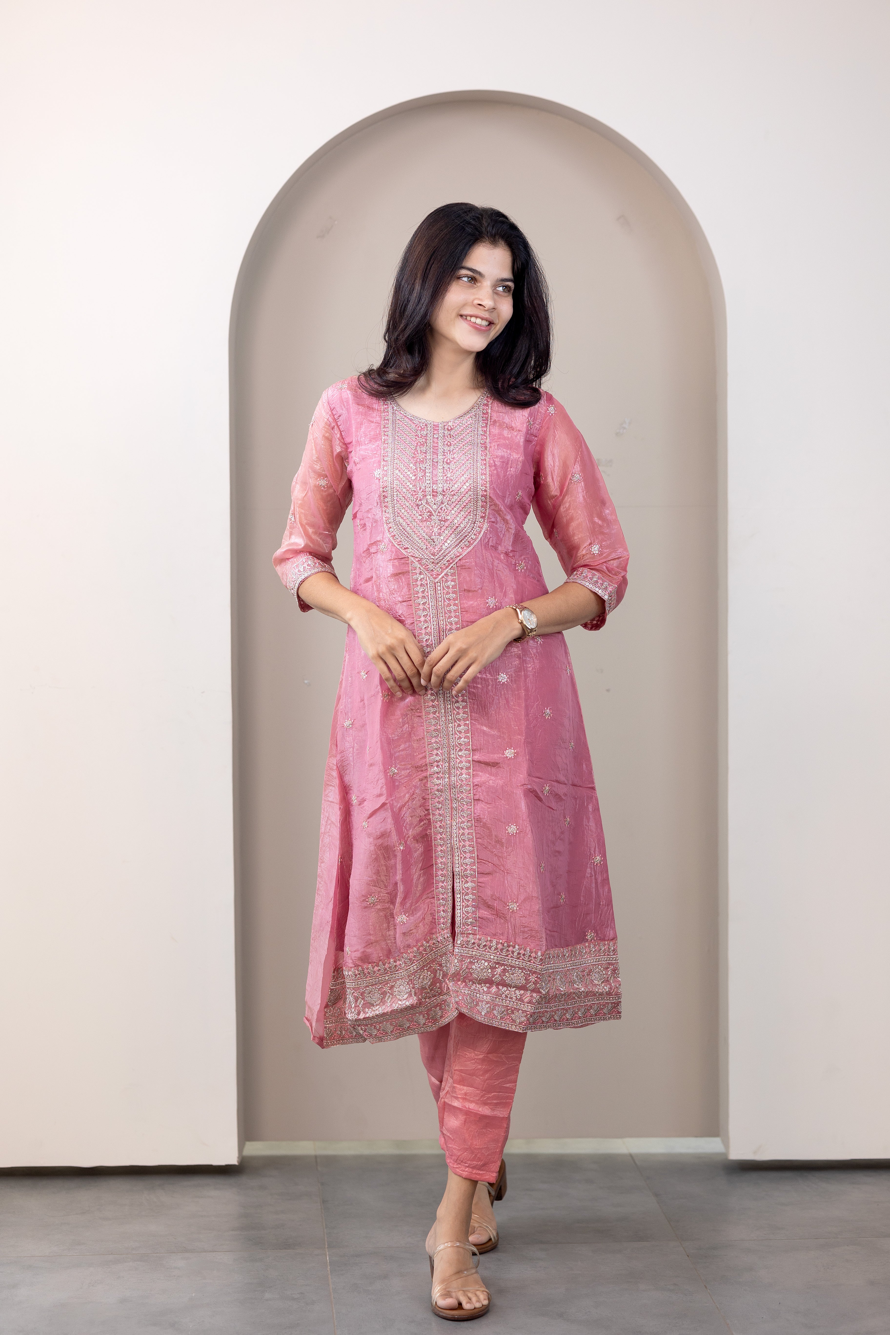 Aaradhya embroided kurti set in pink