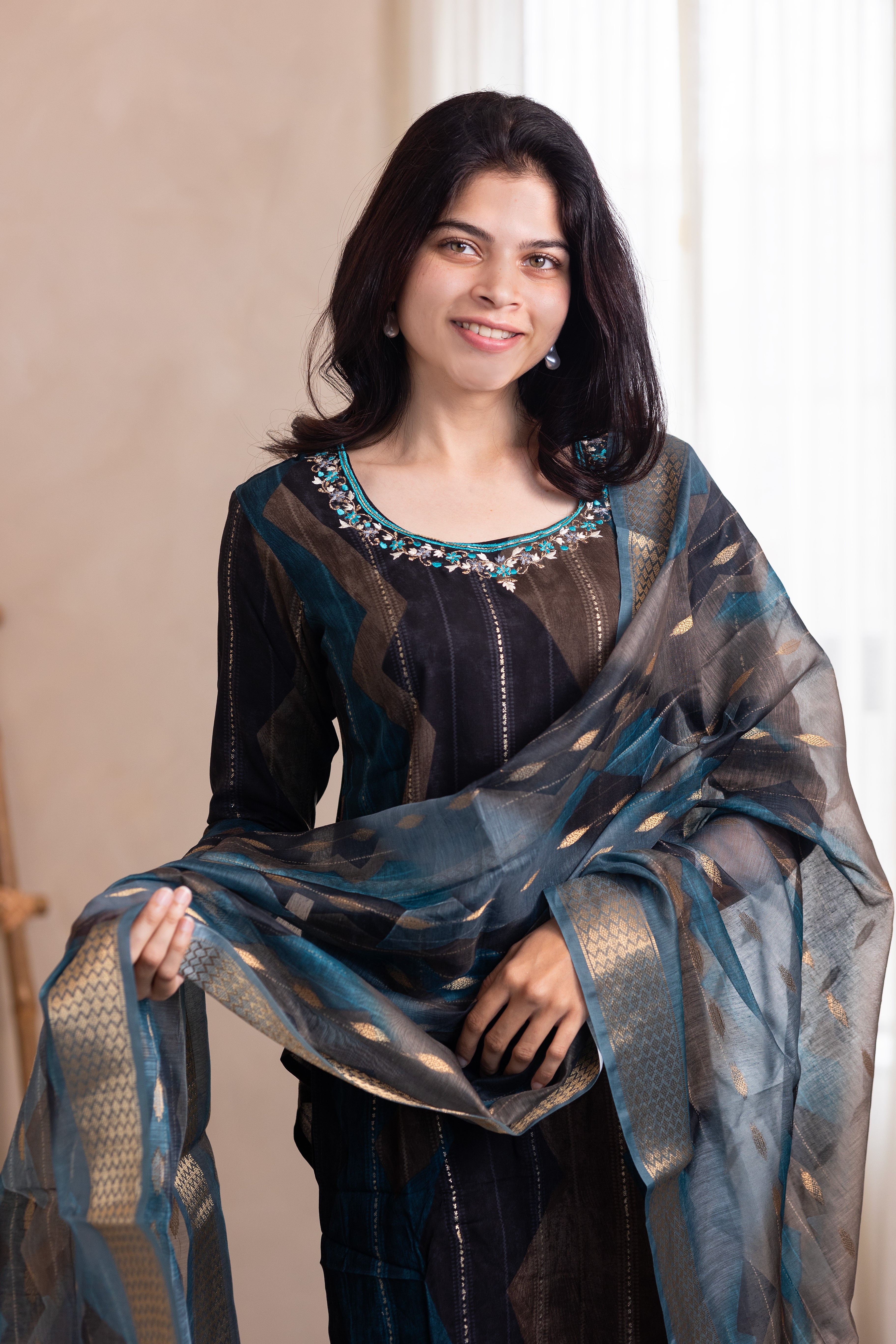 Hemanika embroided salwar set in blue