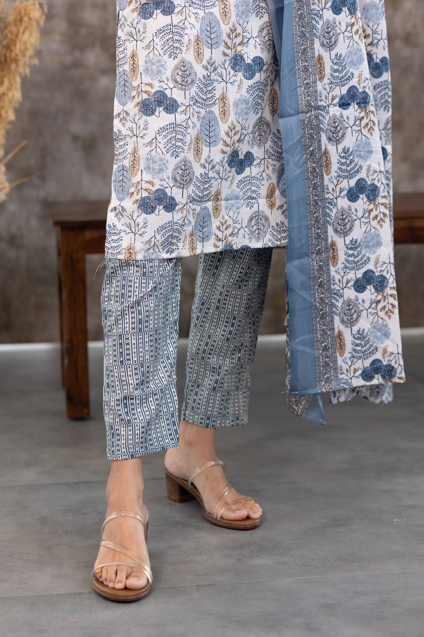 Oviya two tone salwar set in Indigo