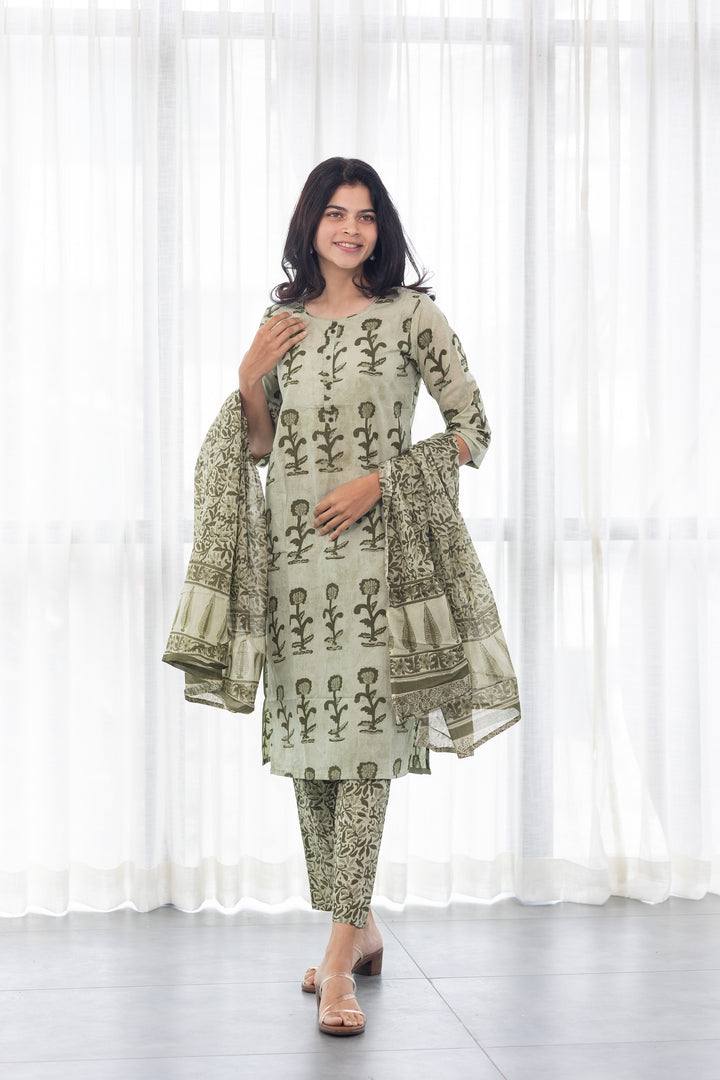 Leela salwar set in green (round neck)
