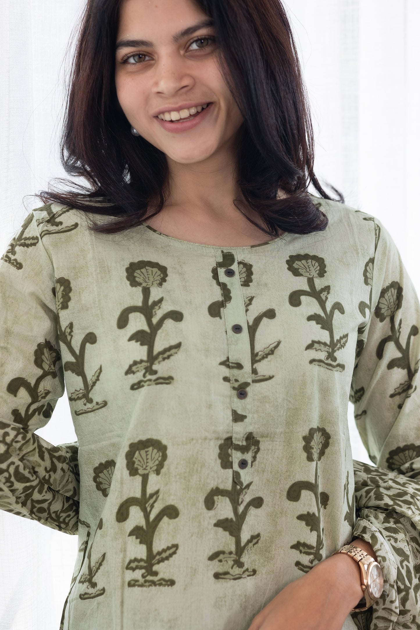 Leela salwar set in green (round neck)