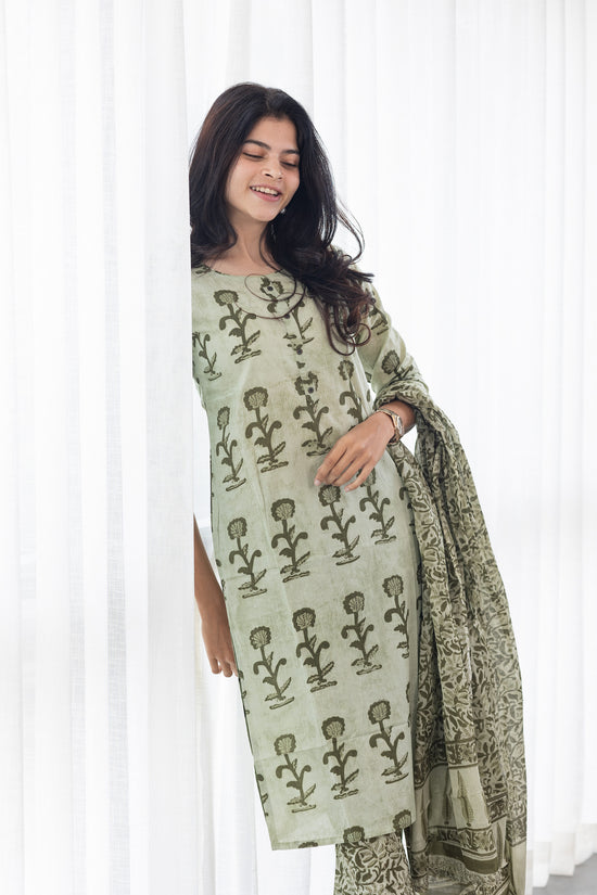 Leela salwar set in green (round neck)