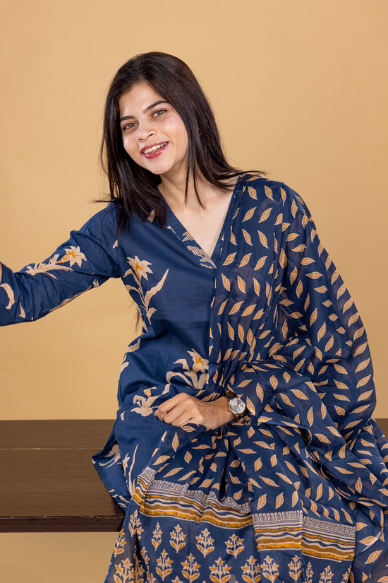 Meenakshi salwar set in blue