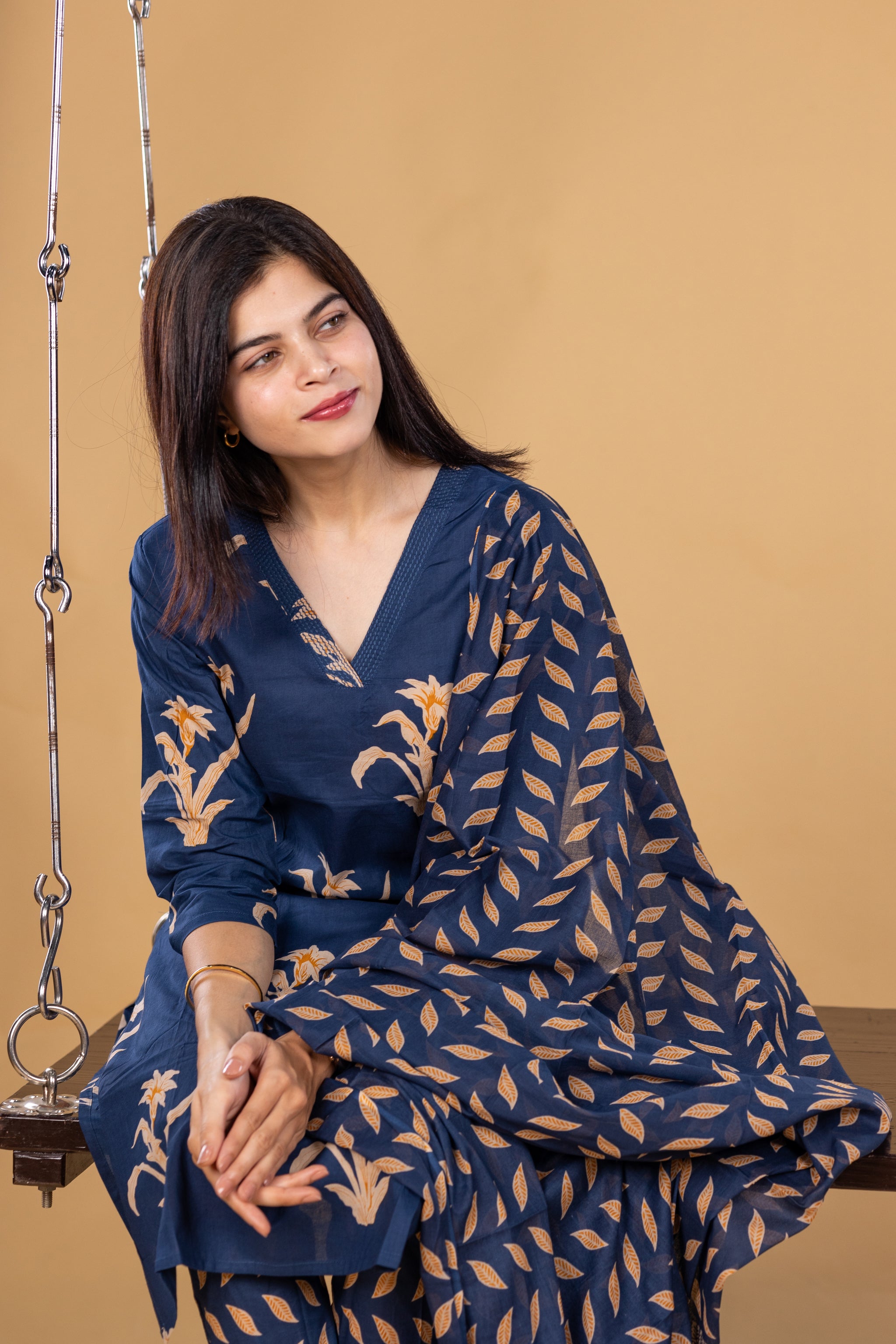 Meenakshi salwar set in blue