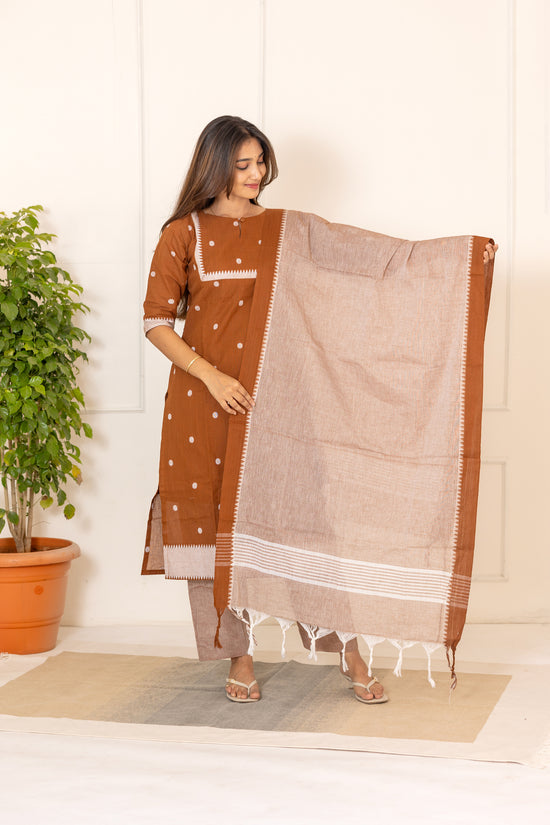 Shravanthi handloom salwar set in brown