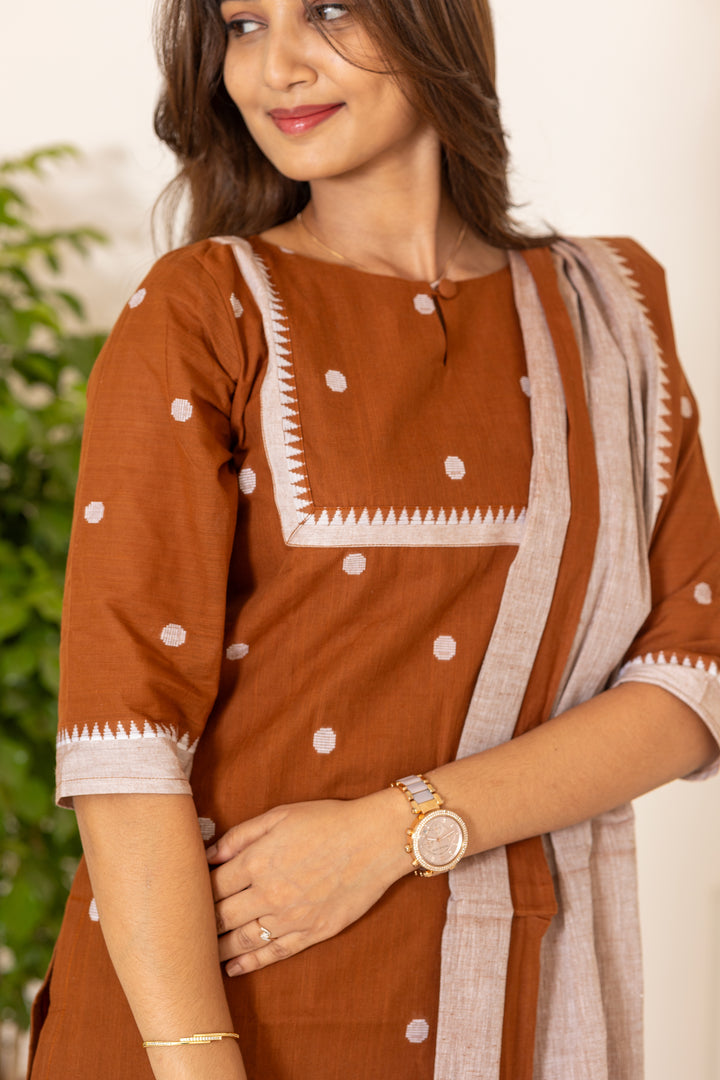 Shravanthi handloom salwar set in brown