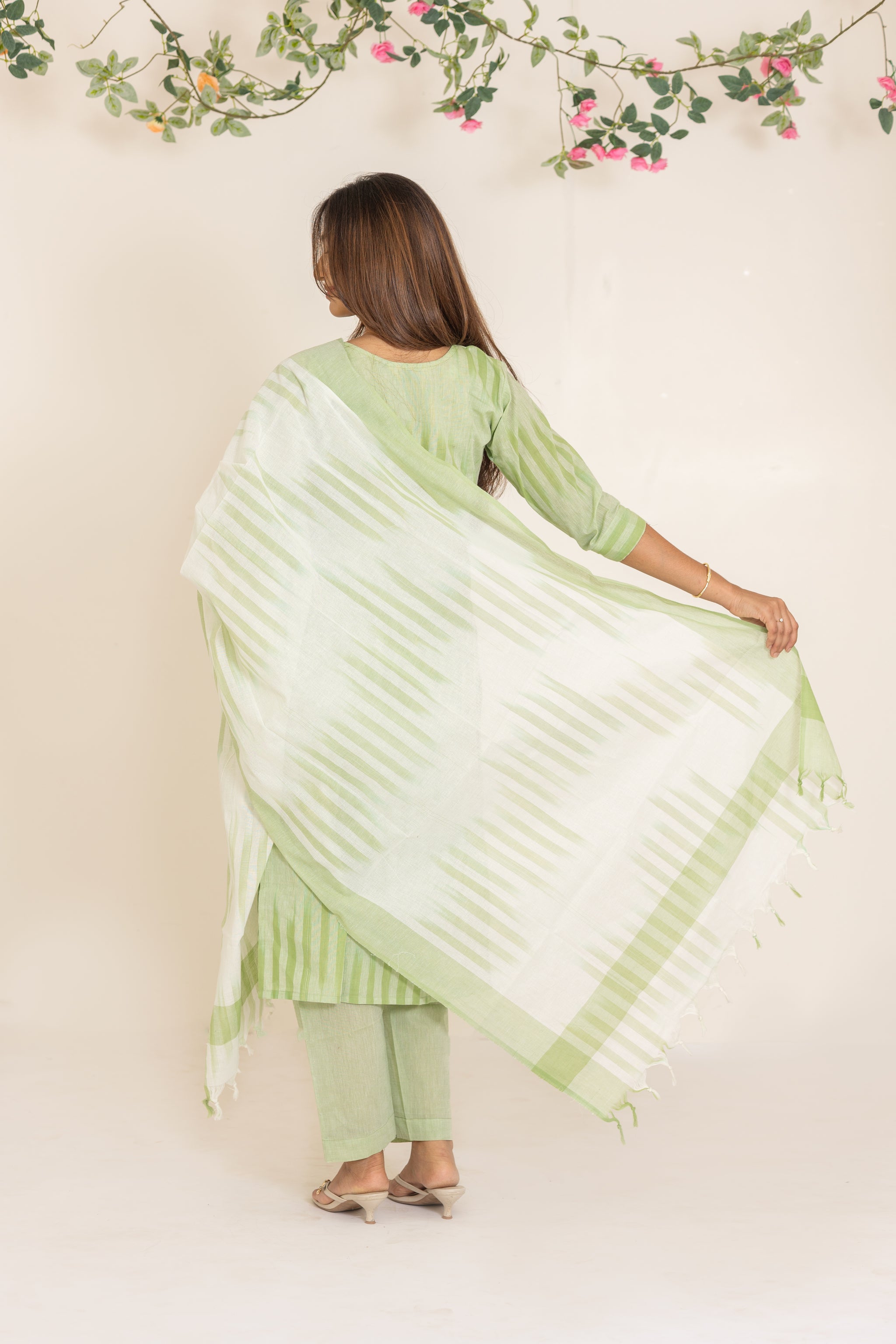 Kanmani handloom cotton salwar set in pista green