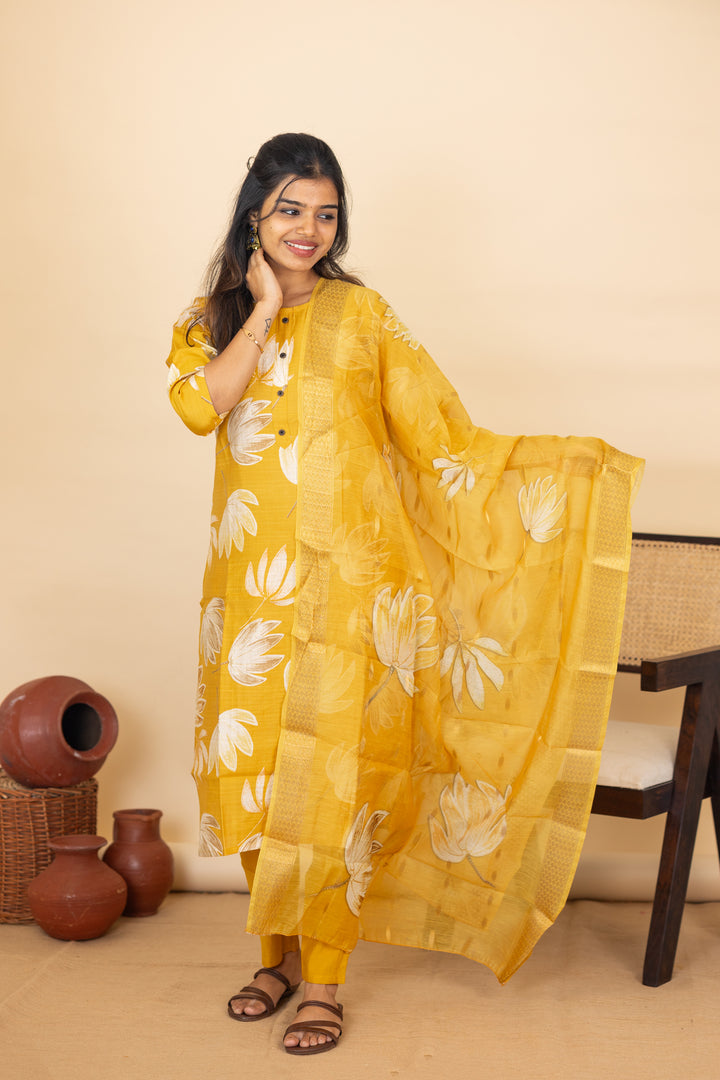 Akshara salwar set in yellow
