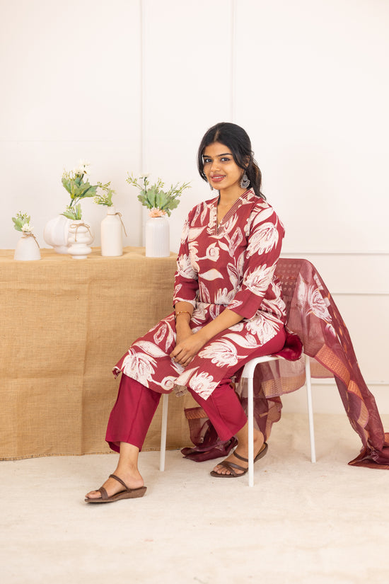 Sahithya salwar set in vintage marooon in vertican fabric
