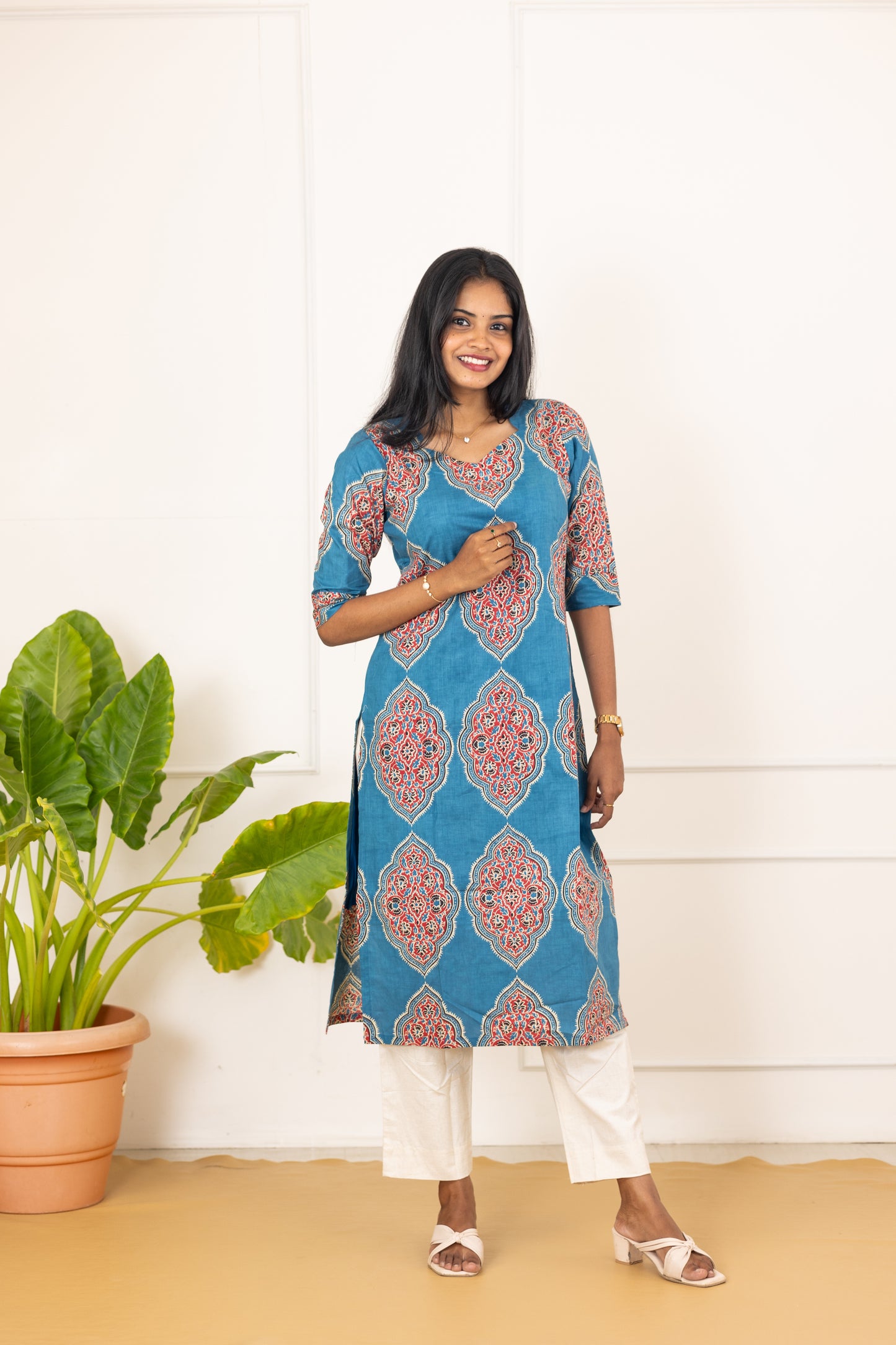 Vismaya cotton kurti in blue