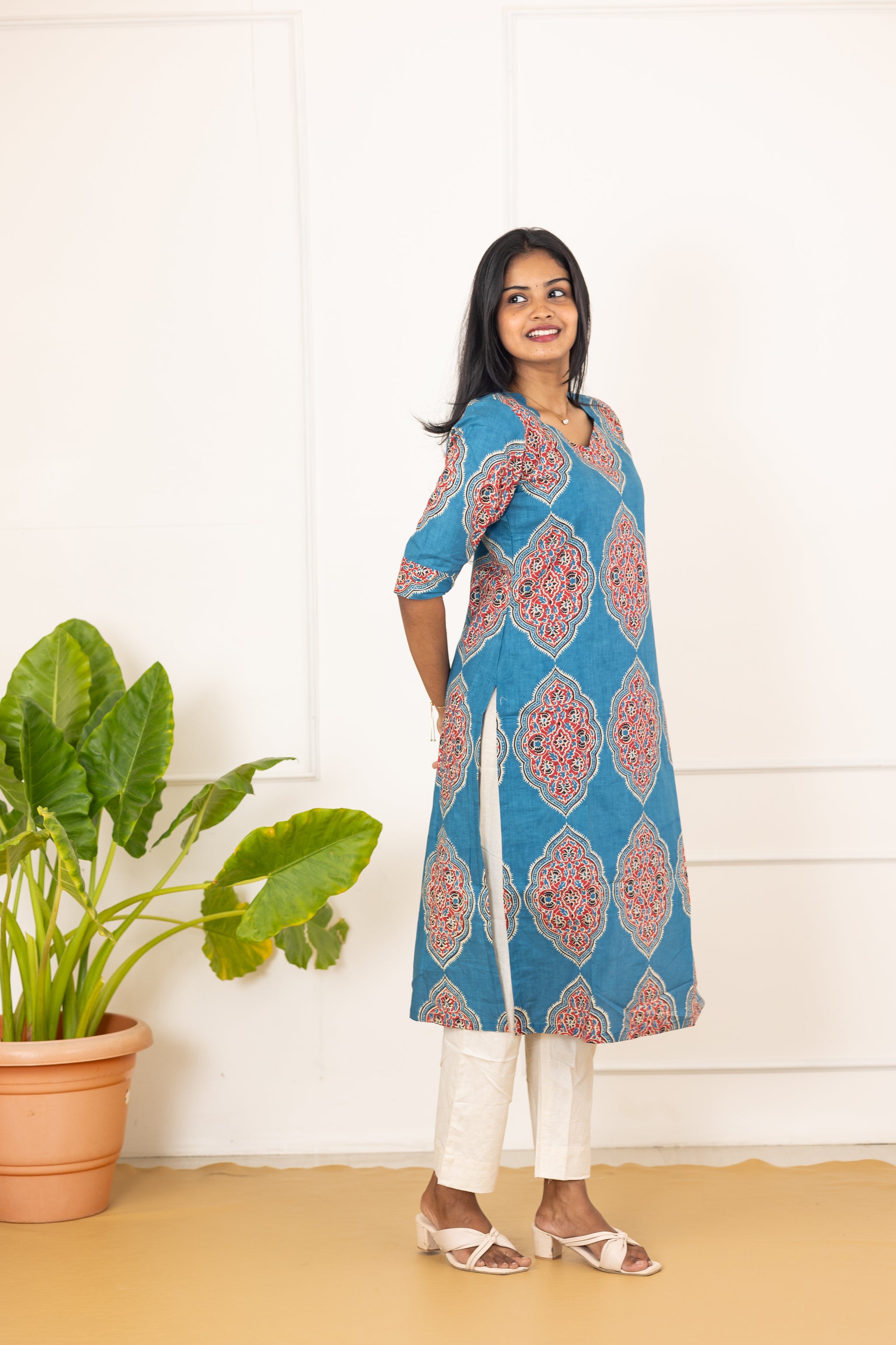 Vismaya cotton kurti in blue