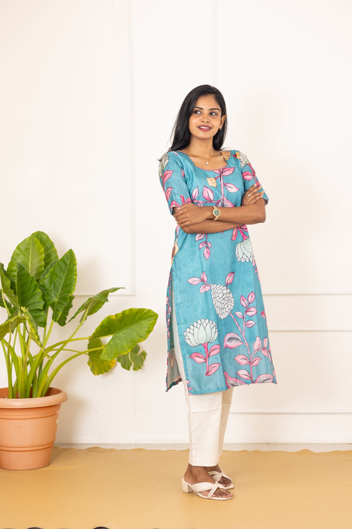 Nivedha cotton kurti in blue