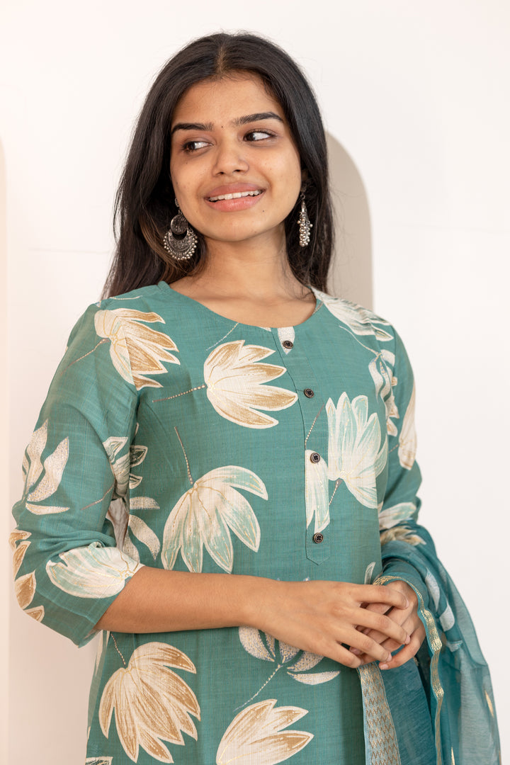 Akshara salwar set in green