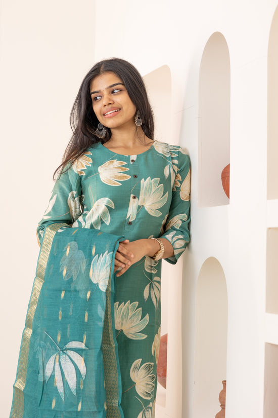 Akshara salwar set in green