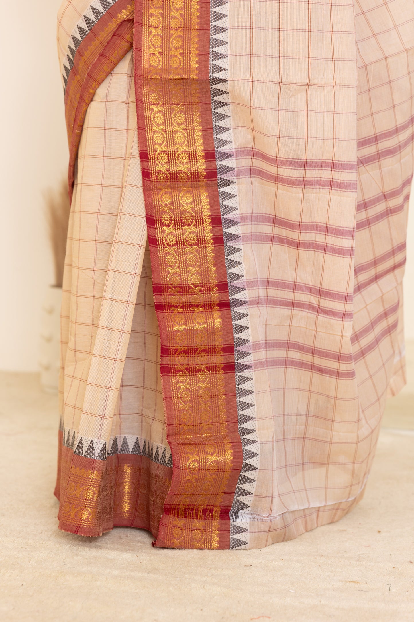 Kadal meengal Cotton saree in soft cream (Own weaving)