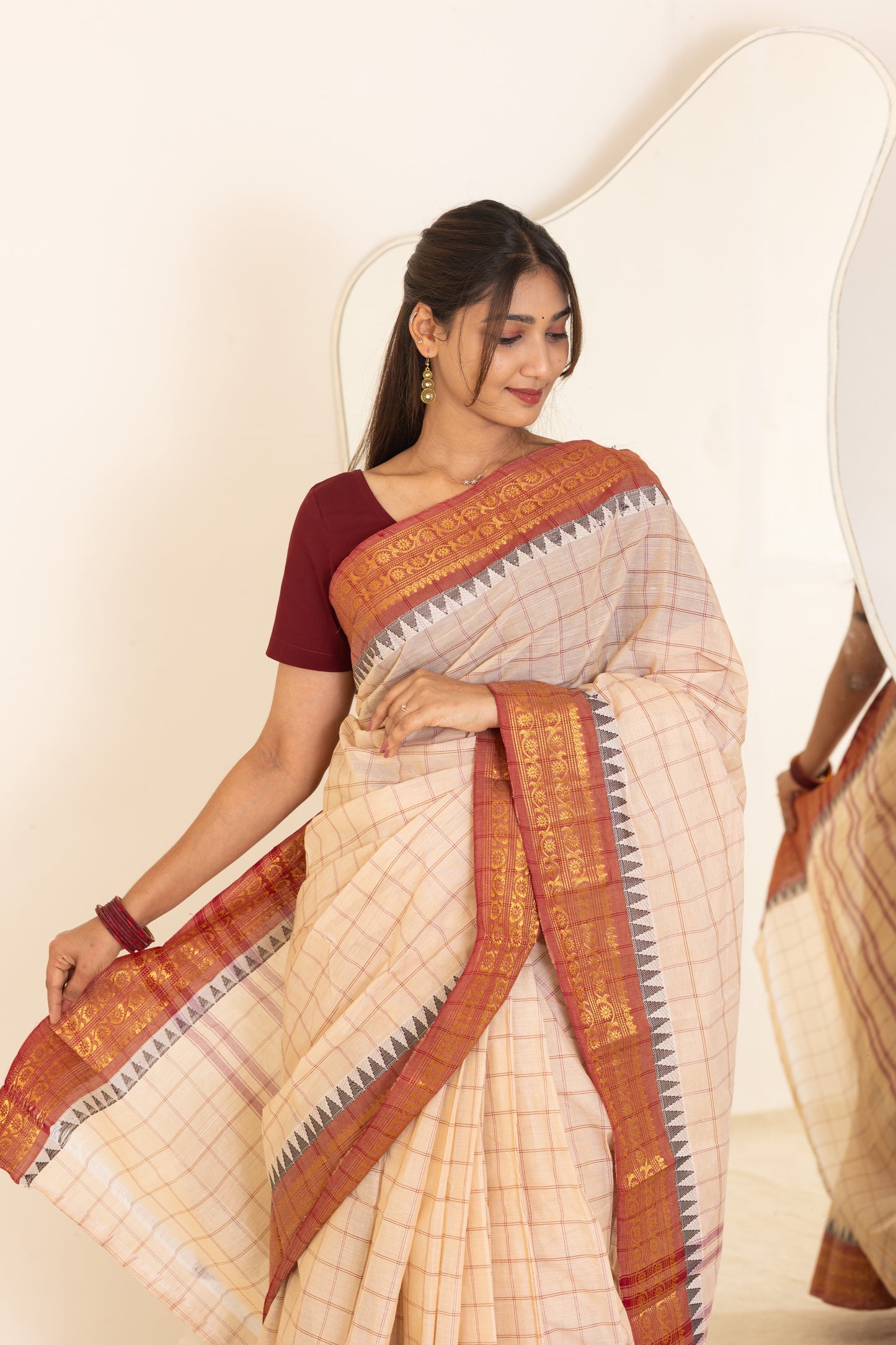 Kadal meengal Cotton saree in soft cream (Own weaving)