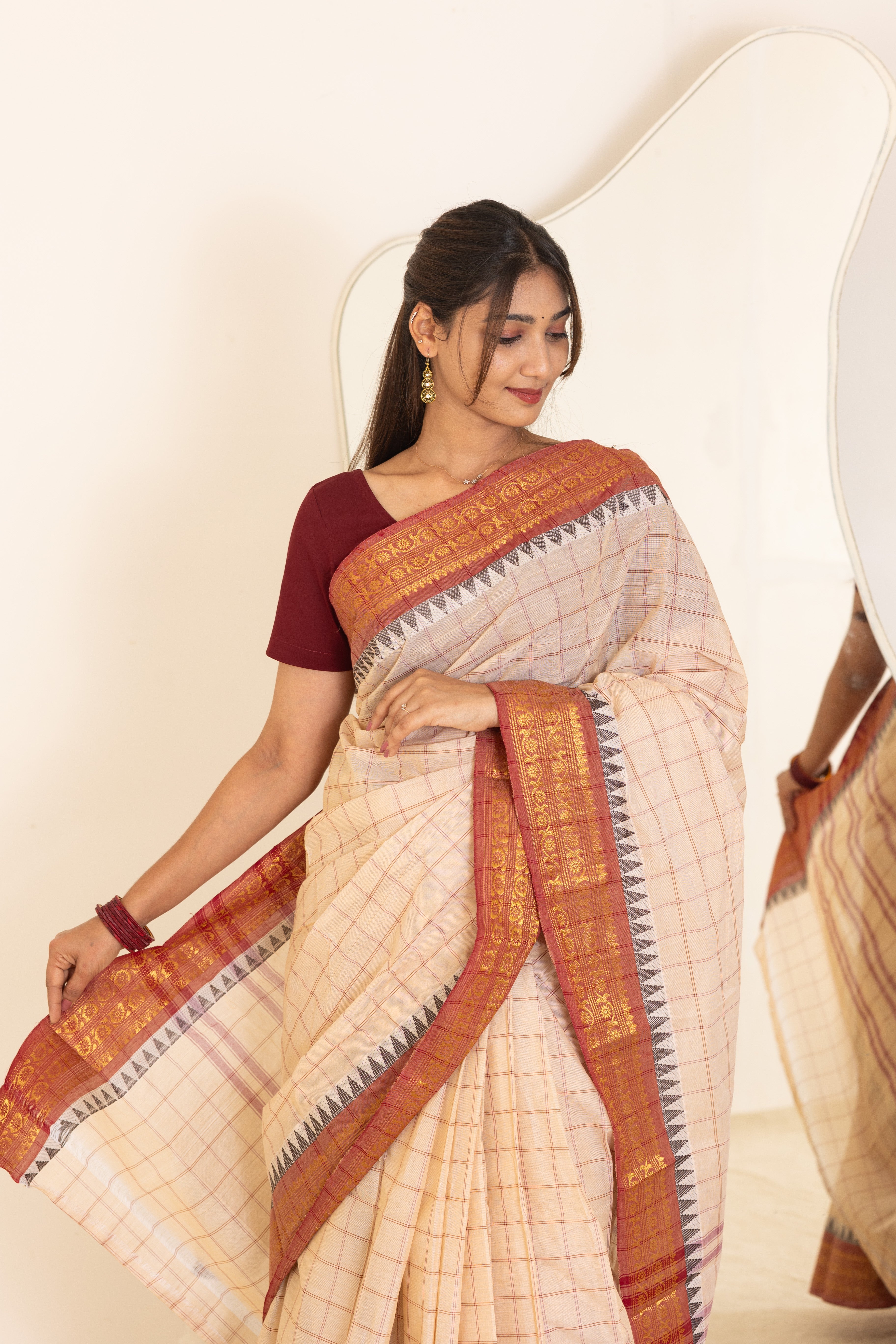 Kadal meengal Cotton saree in soft cream (Own weaving)
