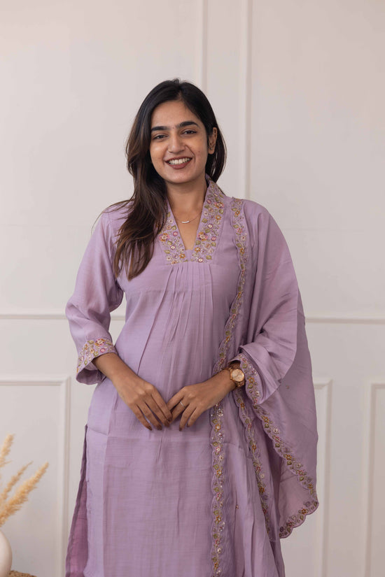 Tanishka embroided salwar set in light lavender (Mul chanderi)