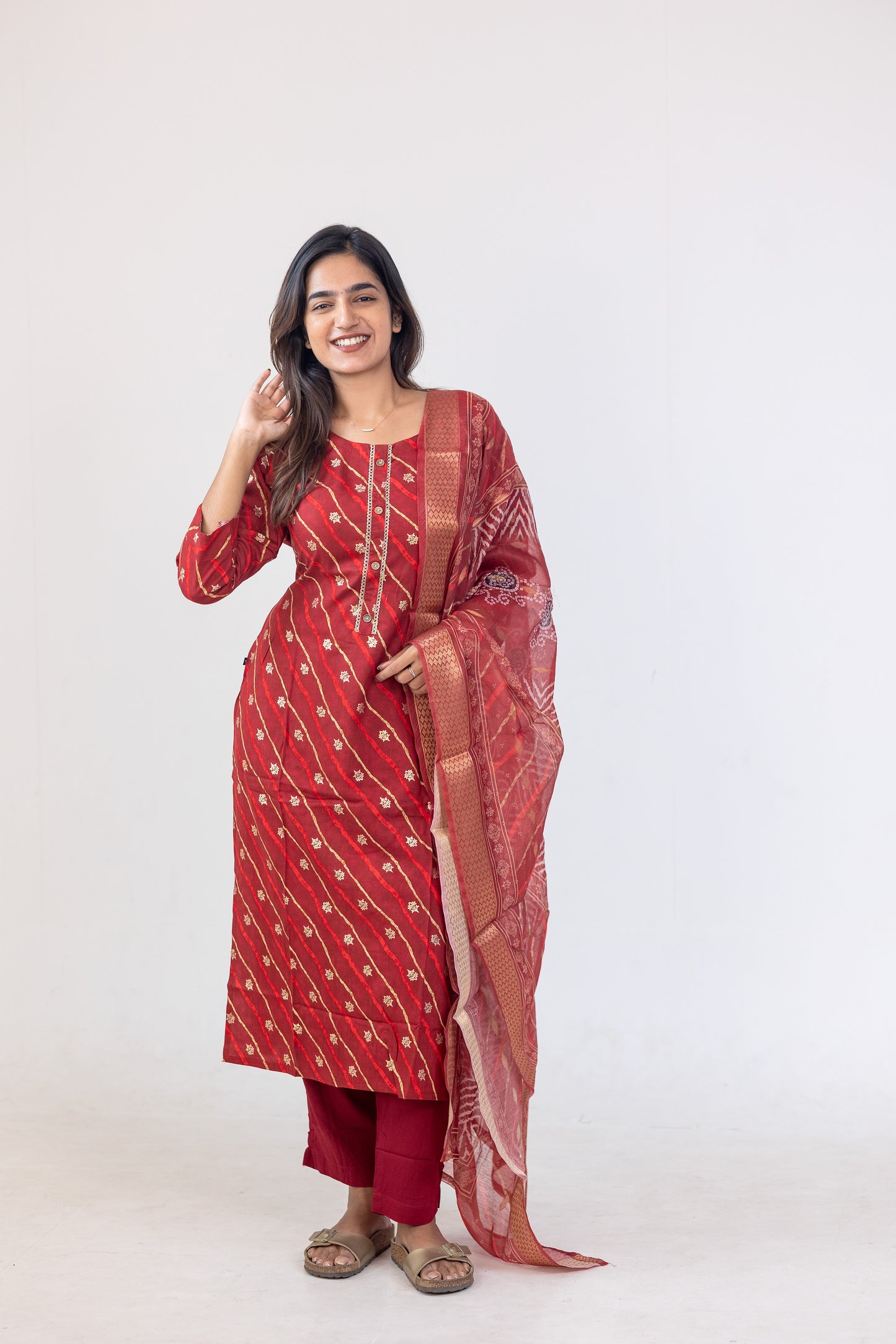 Poonguzhali salwar set in red