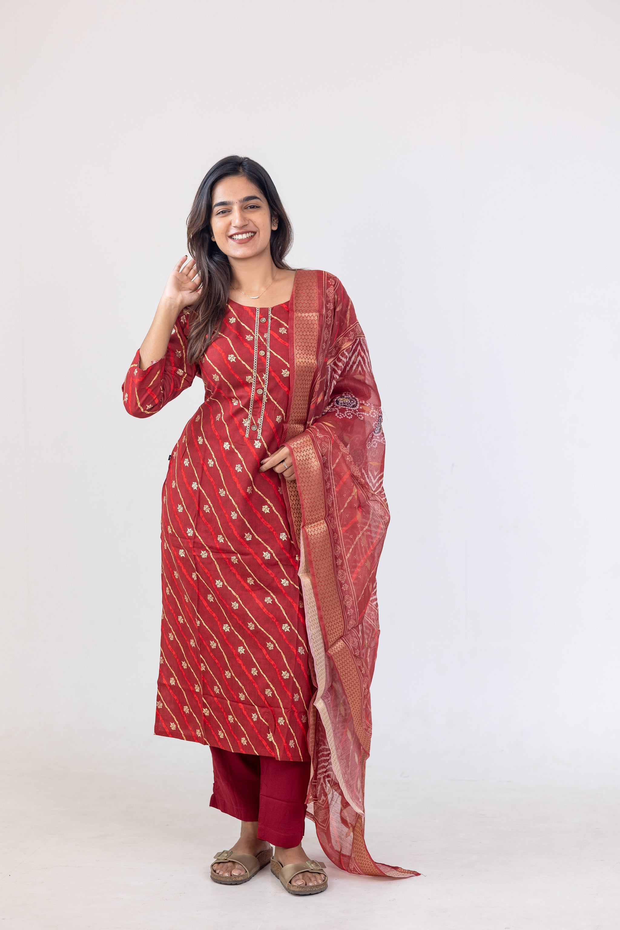 Poonguzhali salwar set in red