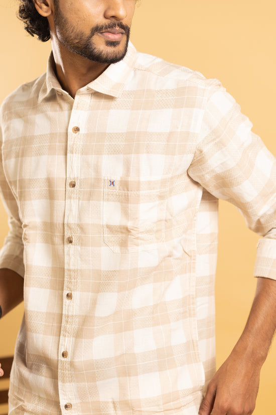 Men's full sleeve shirt in plaid pattern with beige and cream