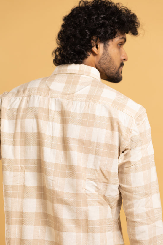 Men's full sleeve shirt in plaid pattern with beige and cream
