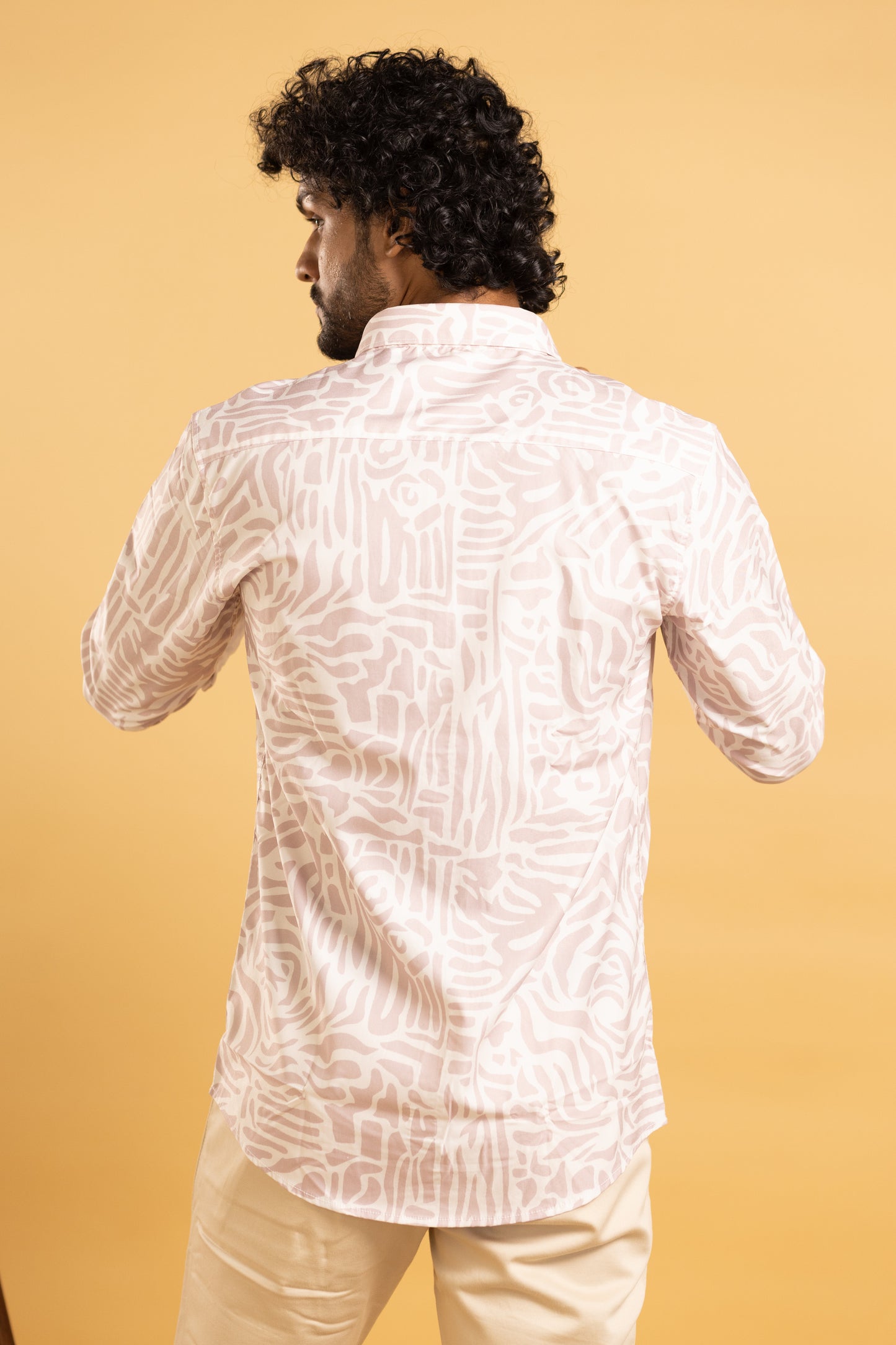 Men's full sleeve shirt in ivory with a floral print