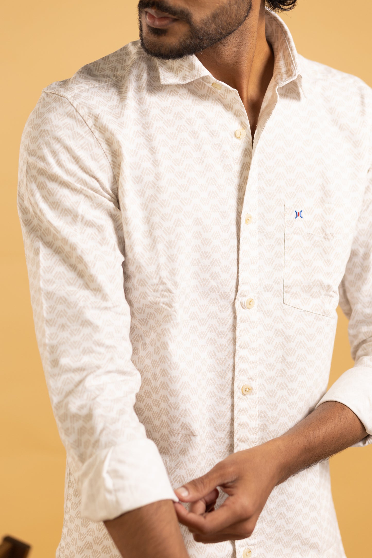Men's full sleeve shirt in beige with a subtle geometric print