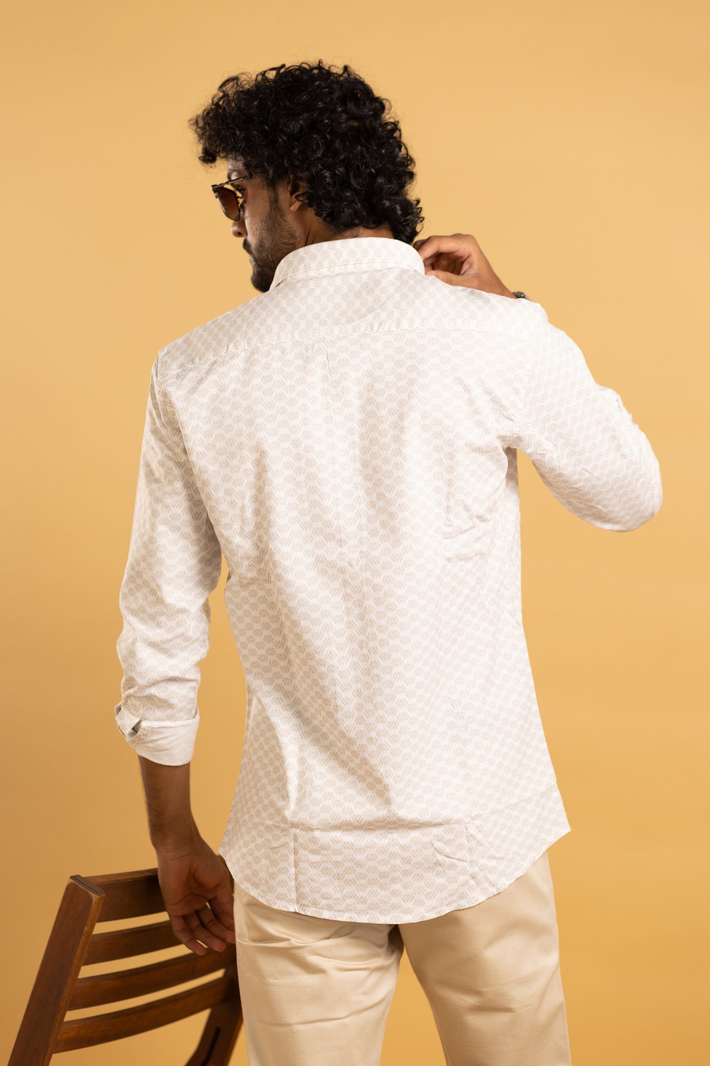 Men's full sleeve shirt in beige with a subtle geometric print