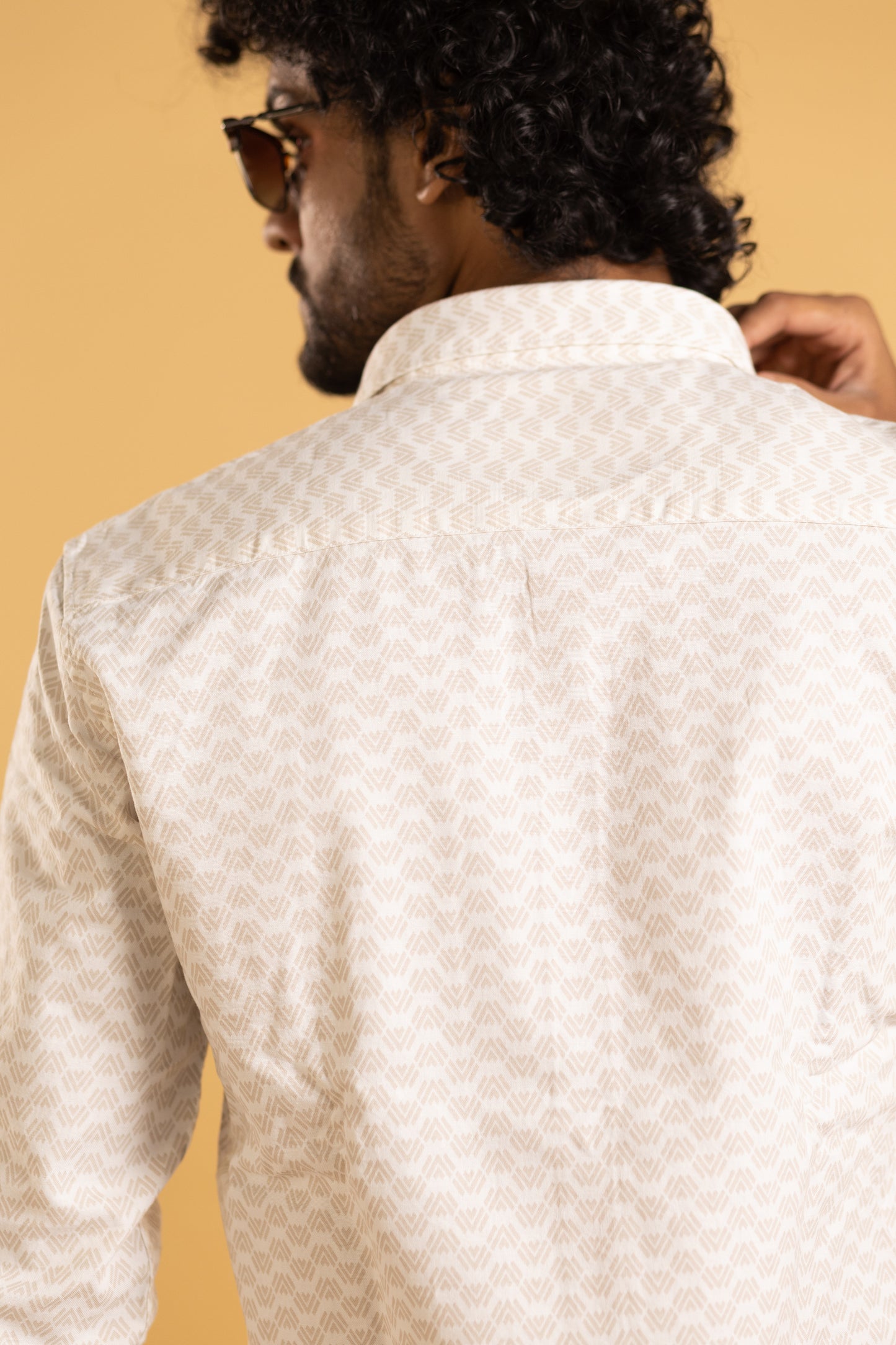 Men's full sleeve shirt in beige with a subtle geometric print