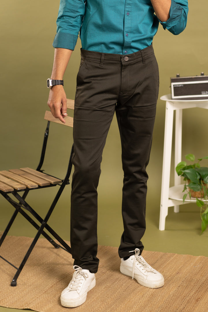 Men Cotton Pant in dark brown colour