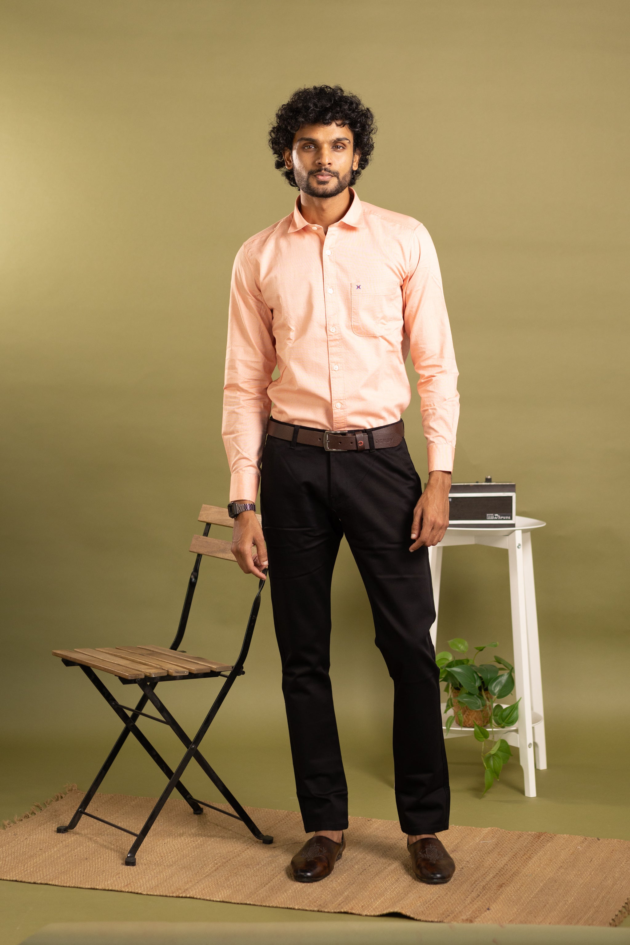 Men's full sleeve solid shirt in light peach