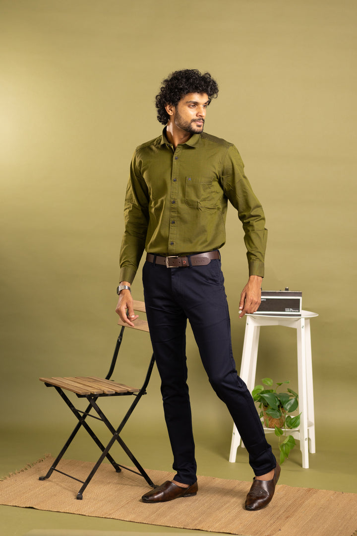 Men's full sleeve solid shirt in olive green