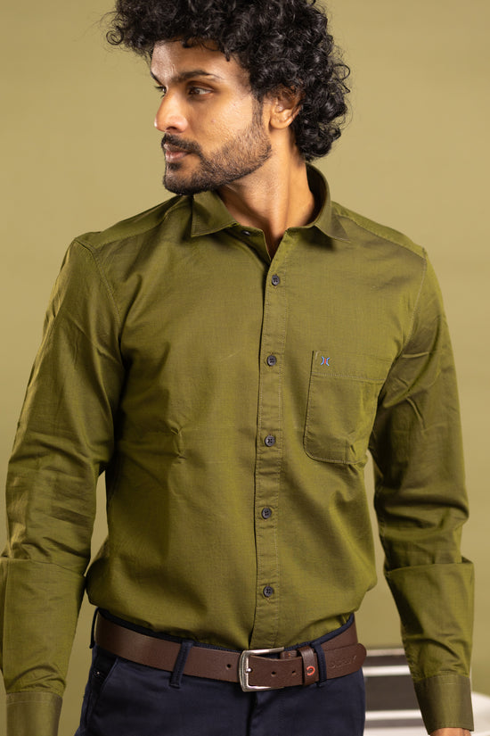 Men's full sleeve solid shirt in olive green