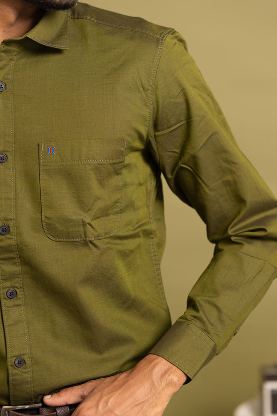 Men's full sleeve solid shirt in olive green