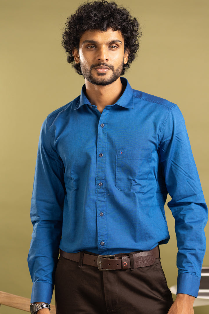 Men's full sleeve solid shirt in royal blue