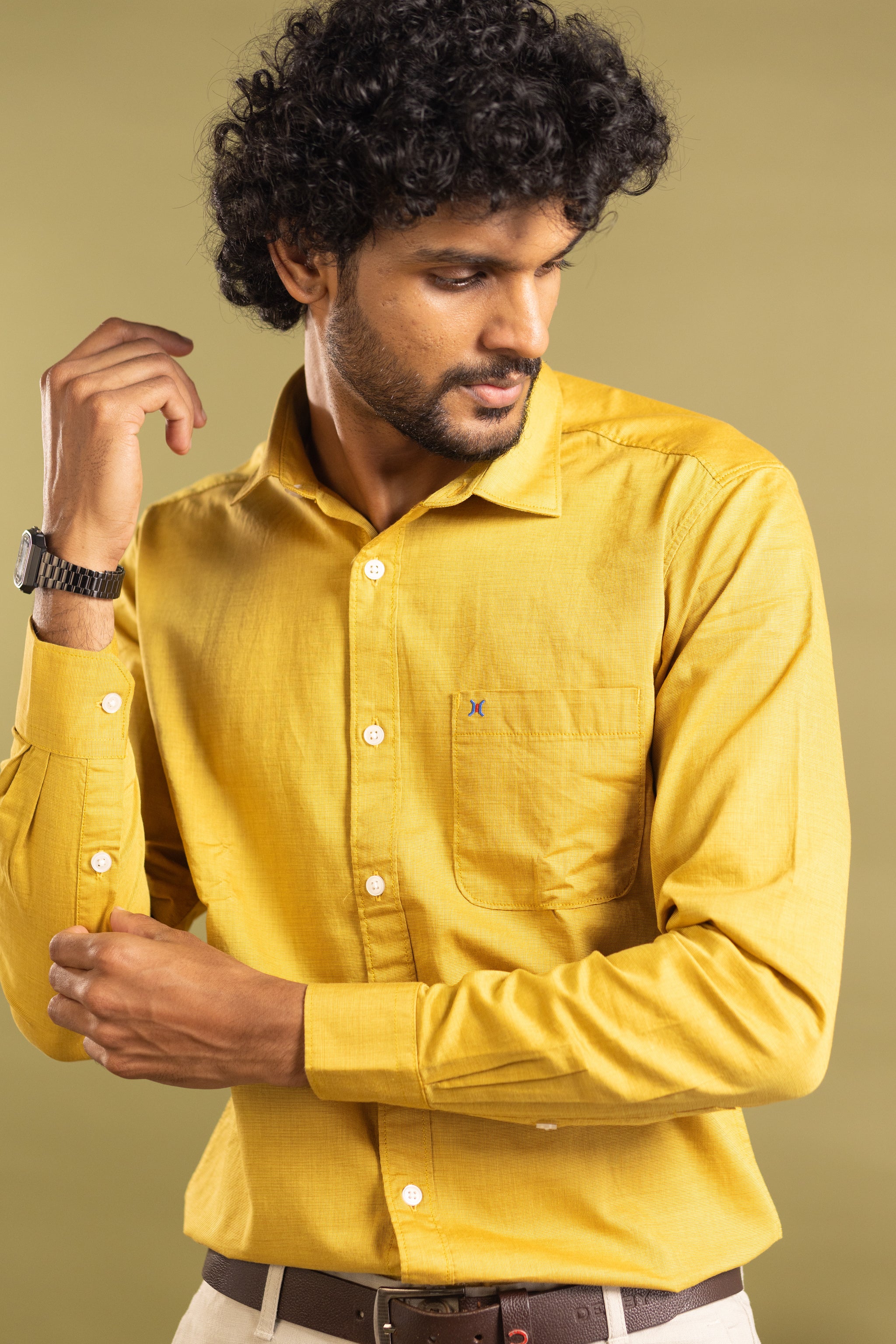Men's full sleeve solid shirt in mustard yellow
