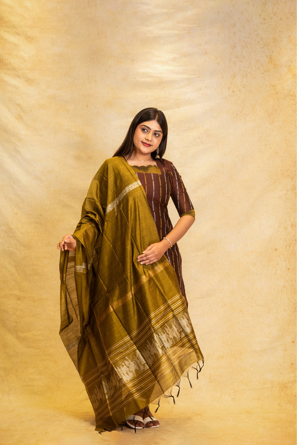 Thira Coffee Brown & Olive Green Dupatta – Silk Cotton with Lining