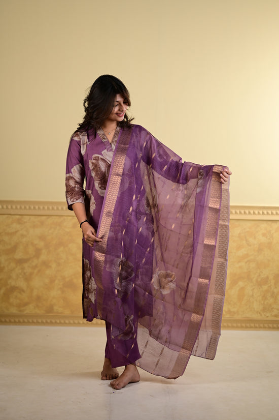 Aaradhana salwar set in maroon with vertican fabric