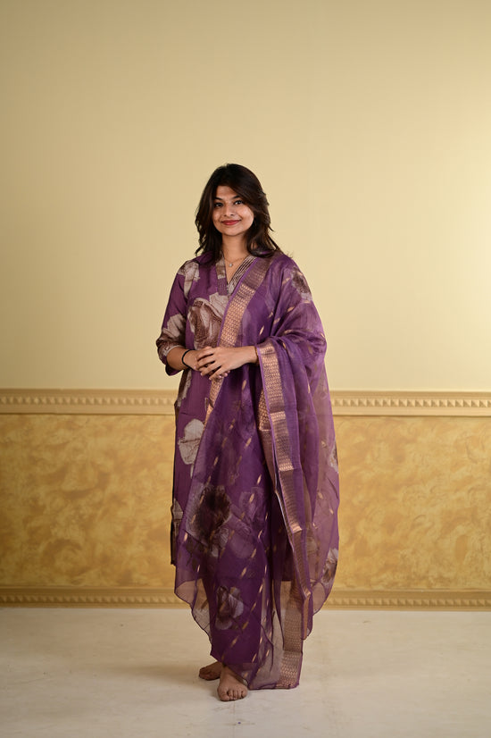 Aaradhana salwar set in maroon with vertican fabric