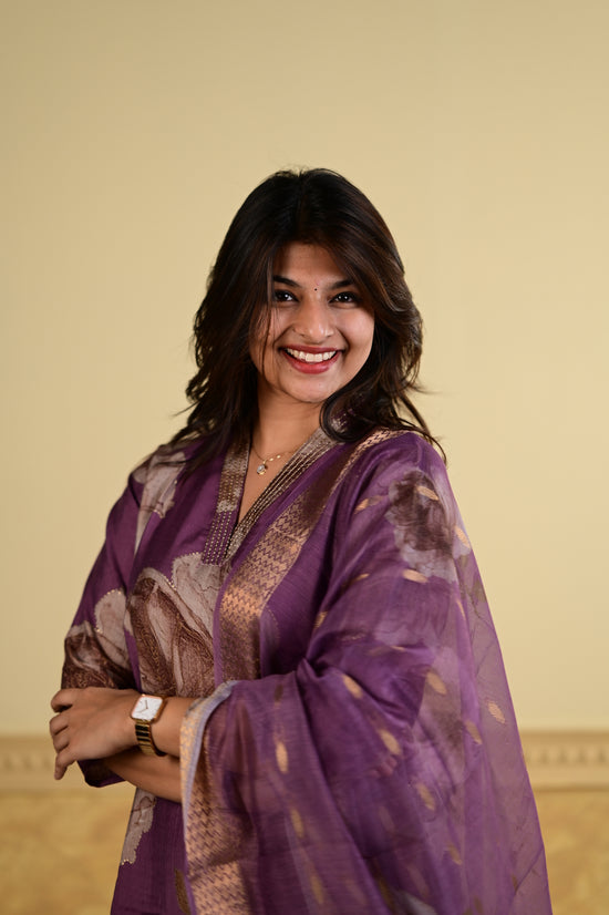 Aaradhana salwar set in maroon with vertican fabric