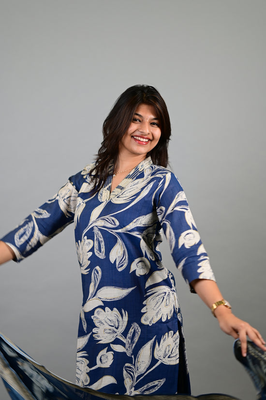 Sahithya salwar set in navy blue with flower design in vertican fabric